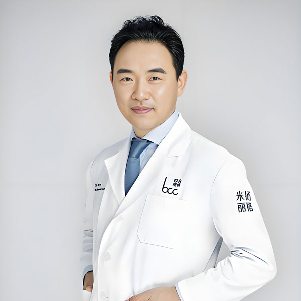 北京隆鼻修复医生推荐 | 北京地区专业隆鼻失败修复医生排名插图1 巫文云